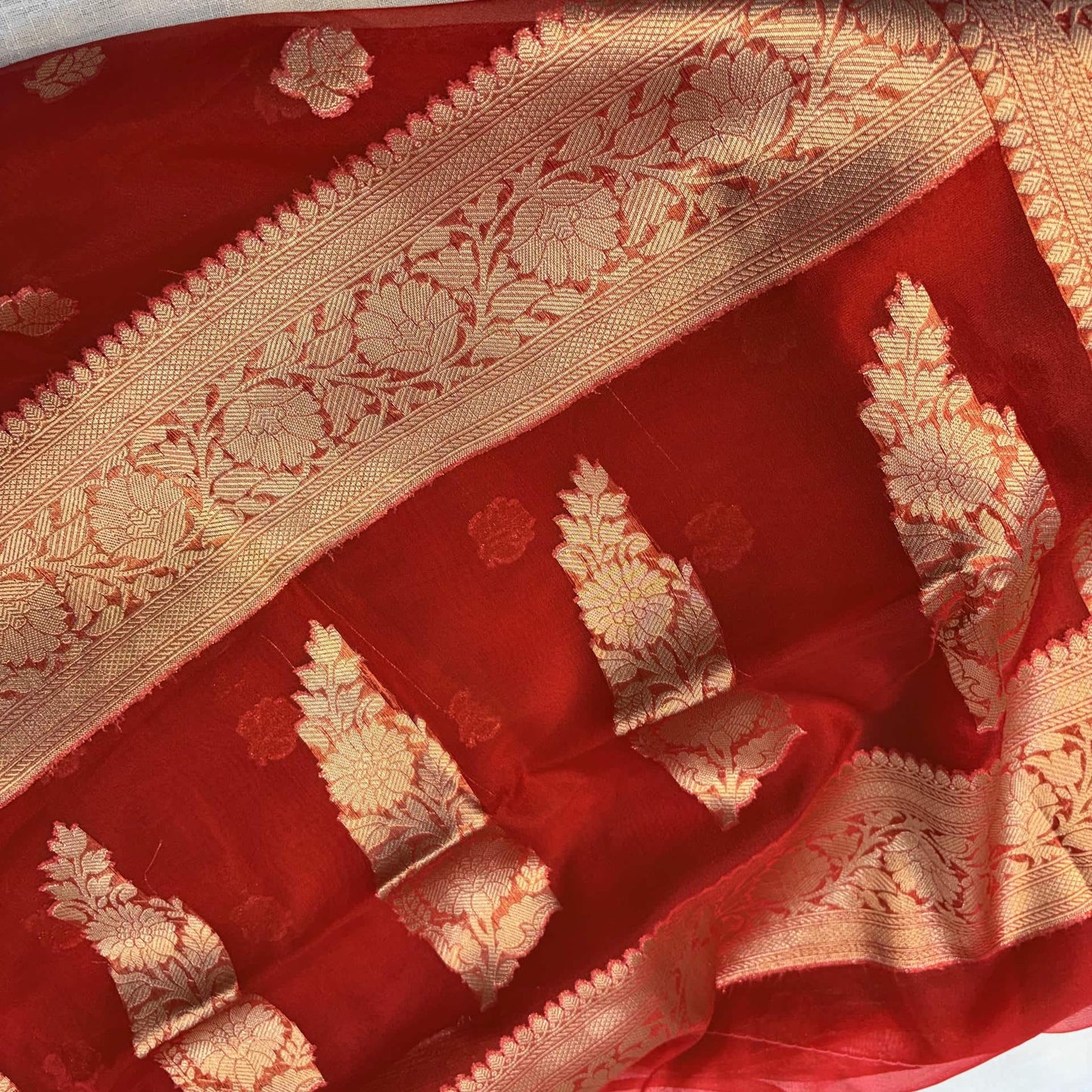 Noorani Tissue Saree (Red)