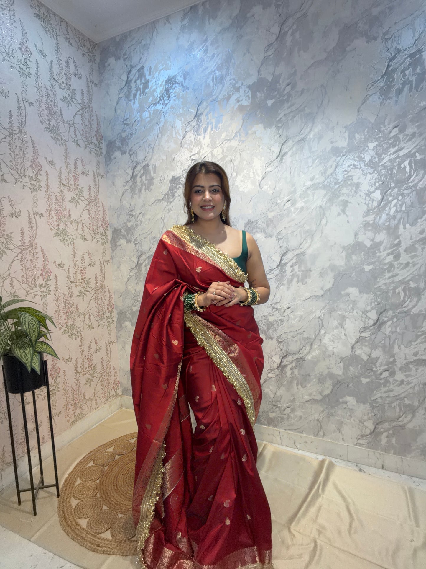 Aafreen Banarasi Silk Saree (Red)