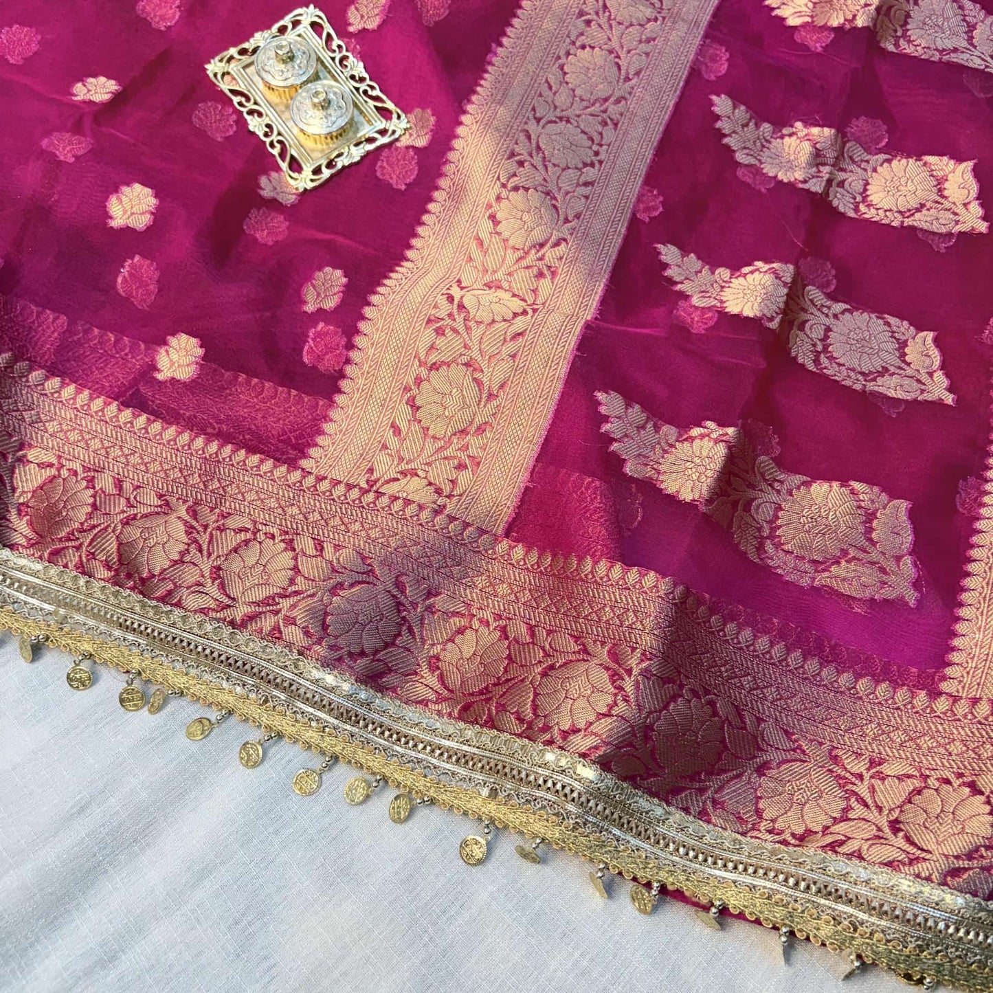 Noorani Tissue Saree (Magenta)