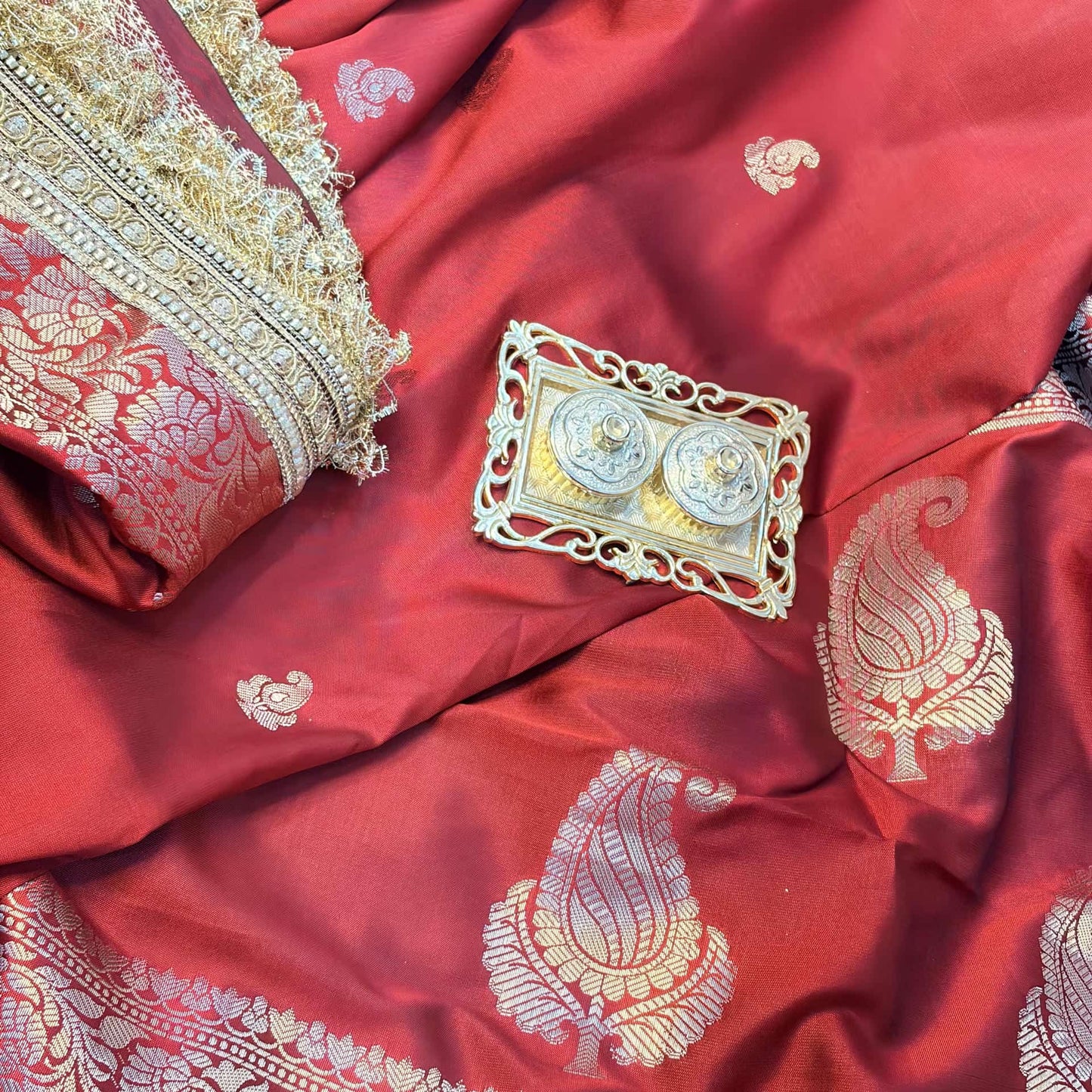 Aafreen Banarasi Silk Saree (Red)